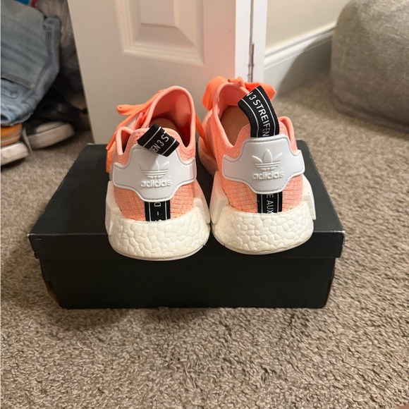 Adidas NMD R1 Sun Glow - Picture 4 of 9